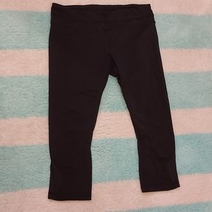 Lululemon size 12 crops